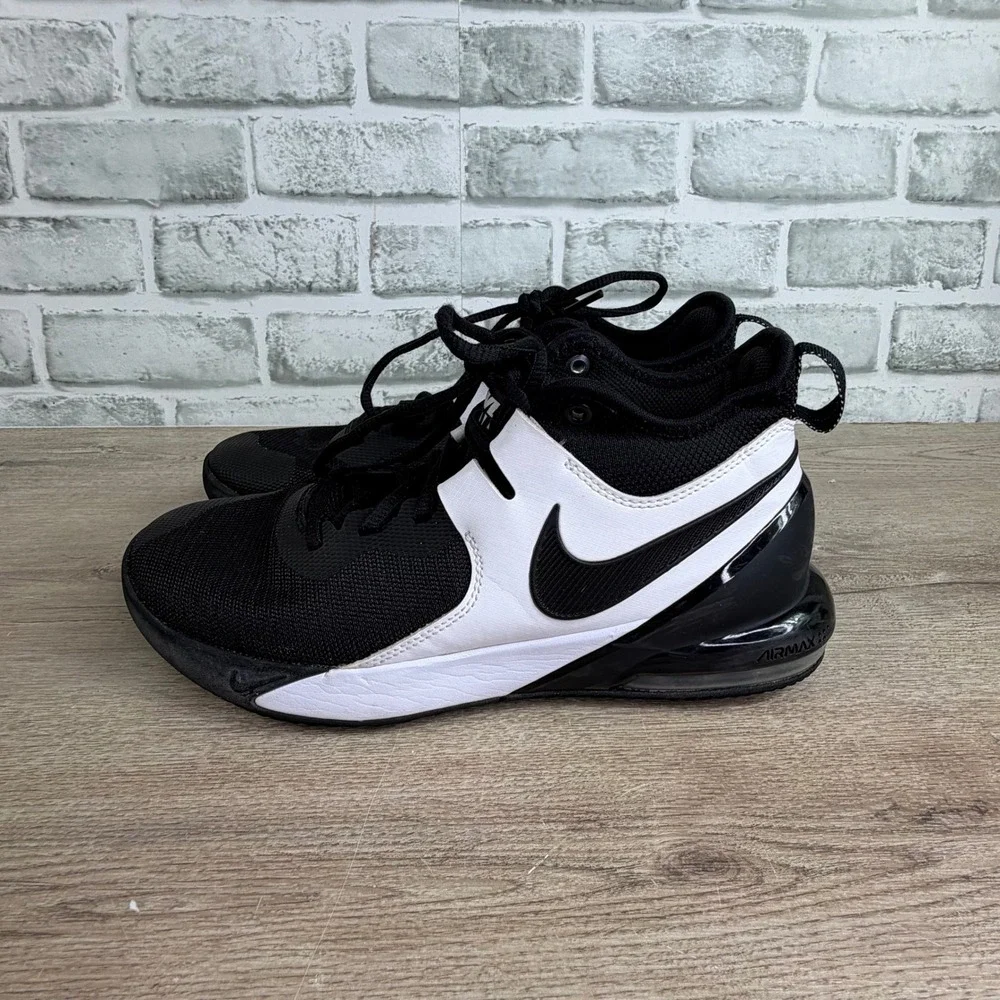 Nike Air Max Impact Basketball Shoes Size 7Y
